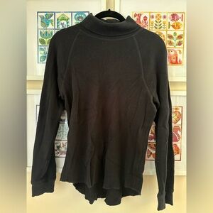 LIKE NEW Everlane Organic Cotton Black waffle knit turtle neck